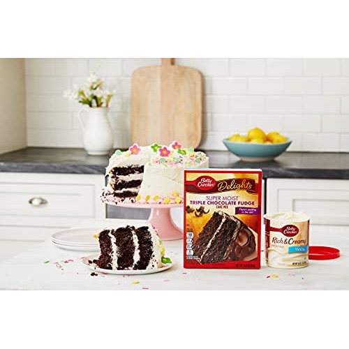 Betty Crocker Milk Chocolate Yellow Cake Mix and Cream Cheese Fr...