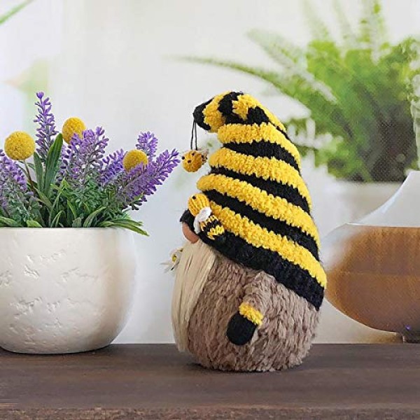 https://www.grocery.com/store/image/cache/catalog/dosoop/dosoop-spring-bumble-bee-gnome-knitted-yellow-blac-4-600x600.jpg